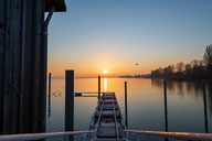 Sonnenaufgang am Iznanger Bootssteg 2022-02-13_08-52-54_HMR6868.jpg