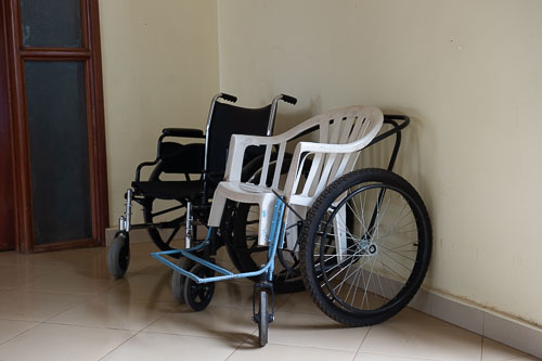 Improvisierter Rollstuhl _DSC6601.jpg