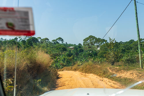 Straße nach Ikondo 2022-07-03_14-02-26_HMR9021.jpg