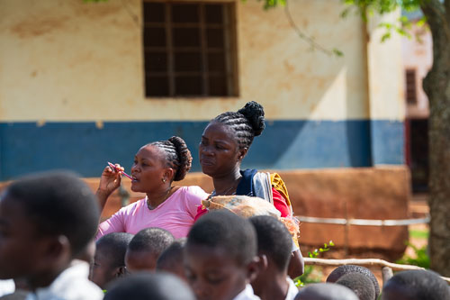 Versammlung auf dem Schulhof 2023-10-23_08-37-24__D062494.jpg