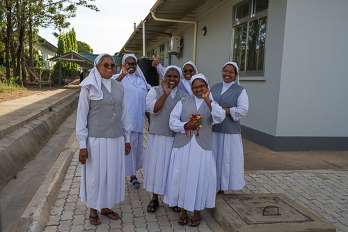 Abschied von den St. Ann Sisters in Tabora 2023-10-27_06-52-13__Z726478.jpg
